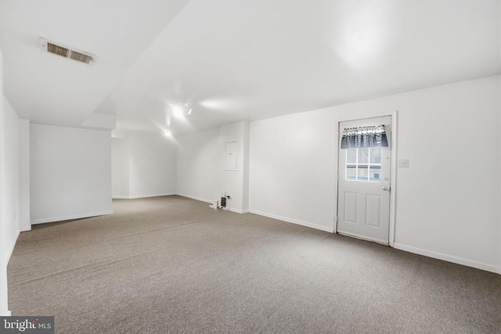 10302 STEAMBOAT LANDING LANE
