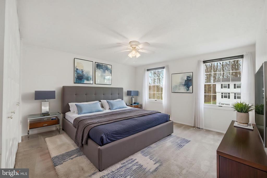 10302 STEAMBOAT LANDING LANE