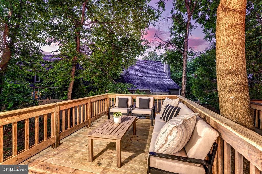 11213 SILENTWOOD LANE