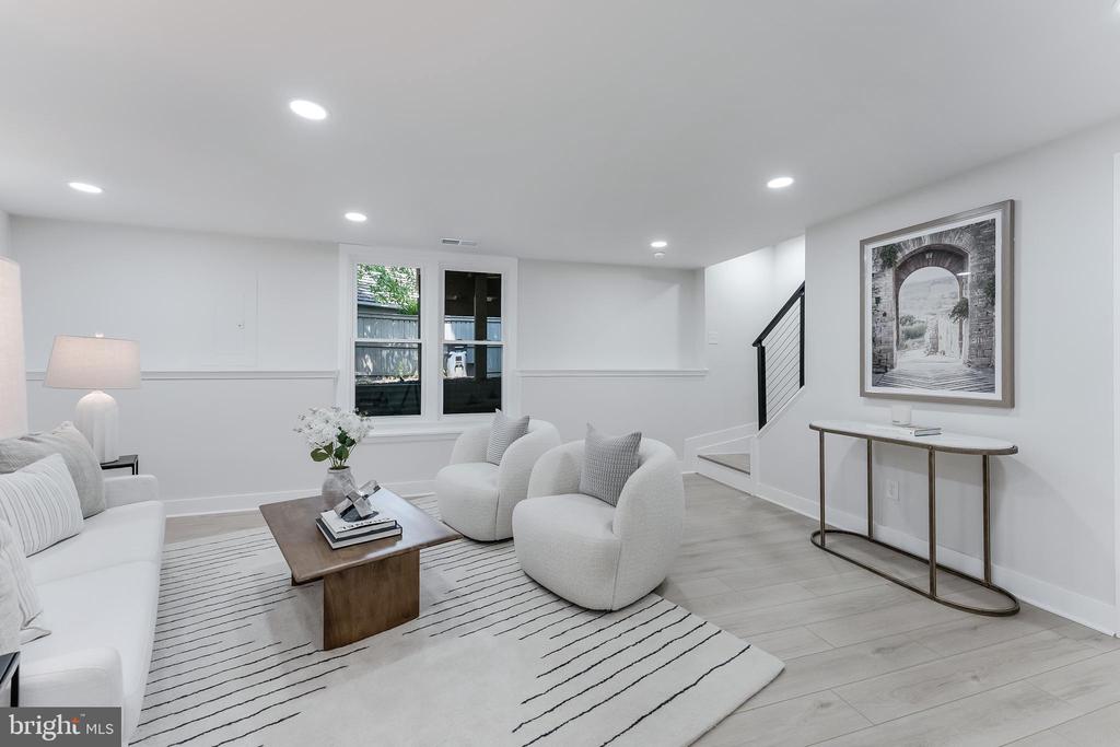 11213 SILENTWOOD LANE