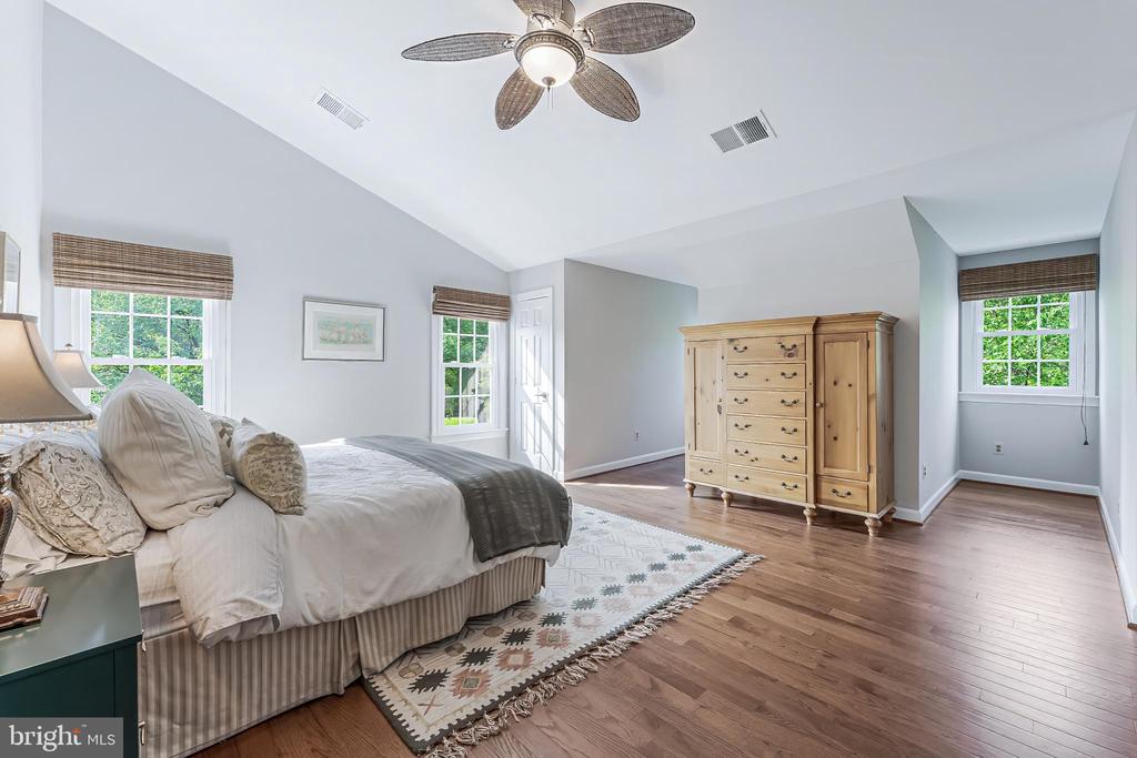 47024 BERWICK COURT