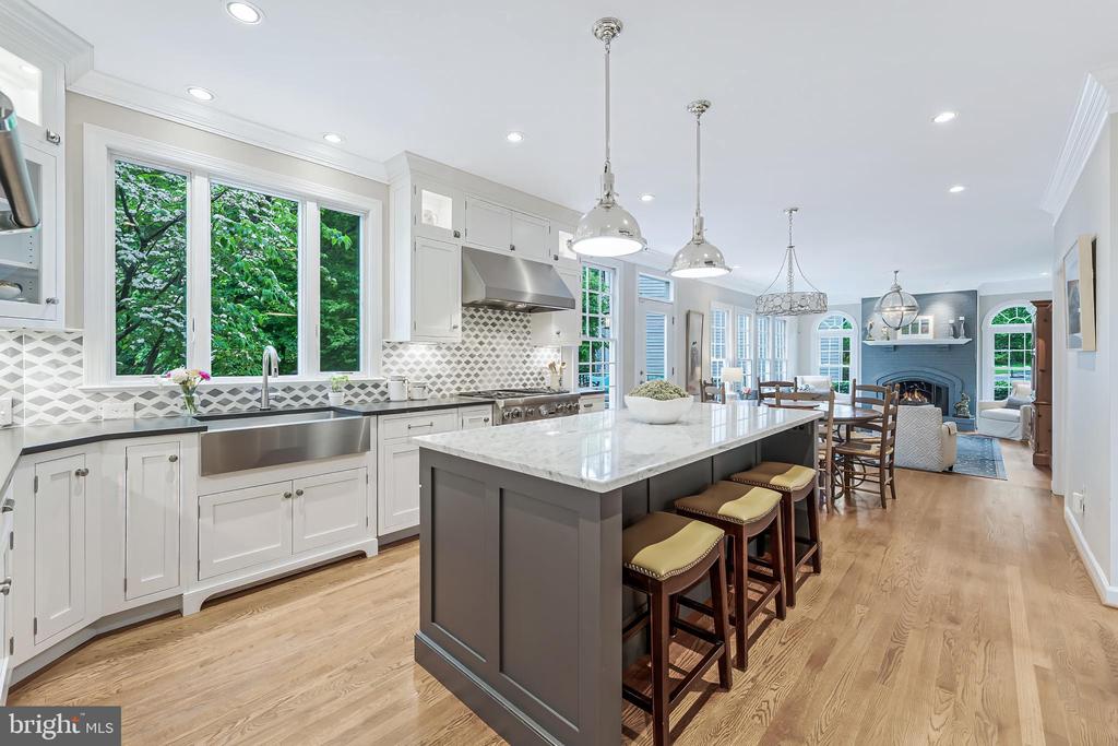 47024 BERWICK COURT