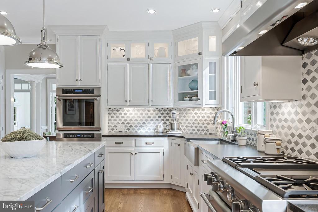 47024 BERWICK COURT