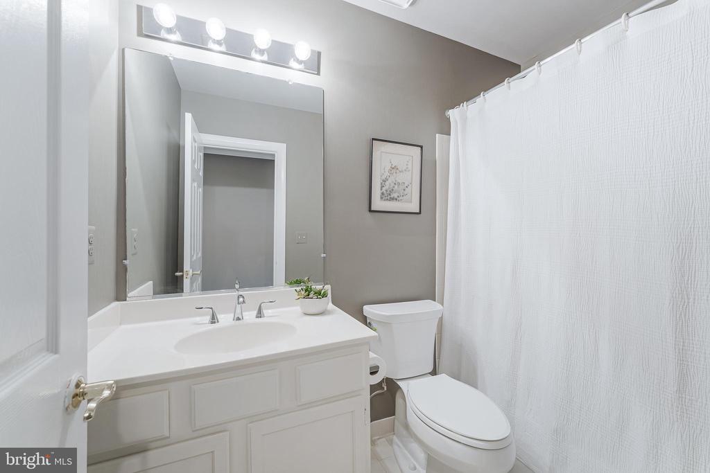 47024 BERWICK COURT