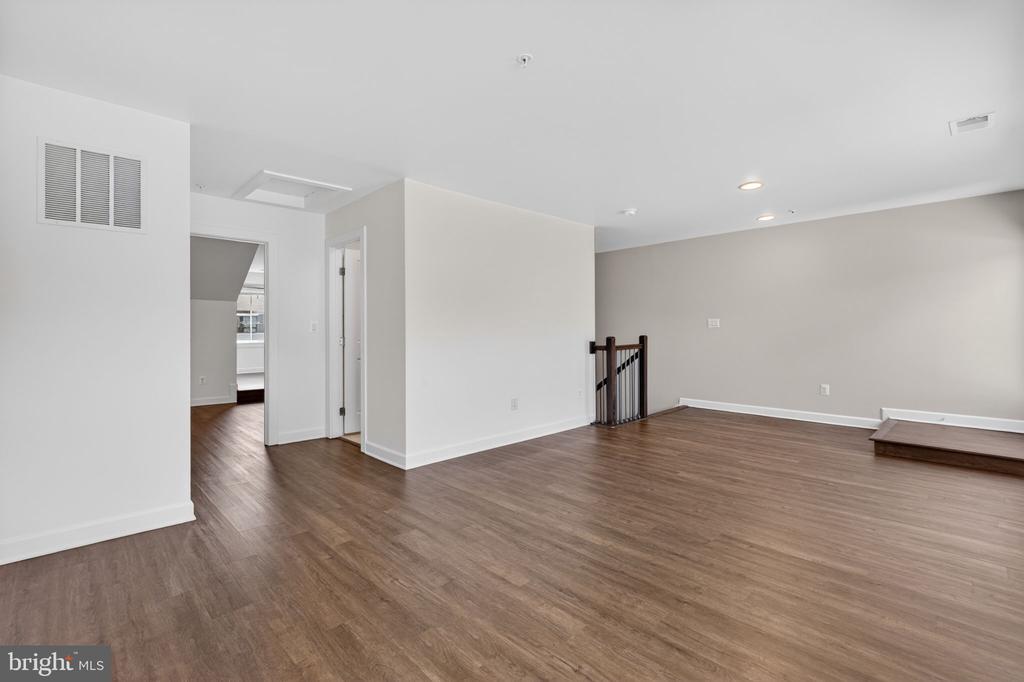 43388 WHITEHEAD TERRACE