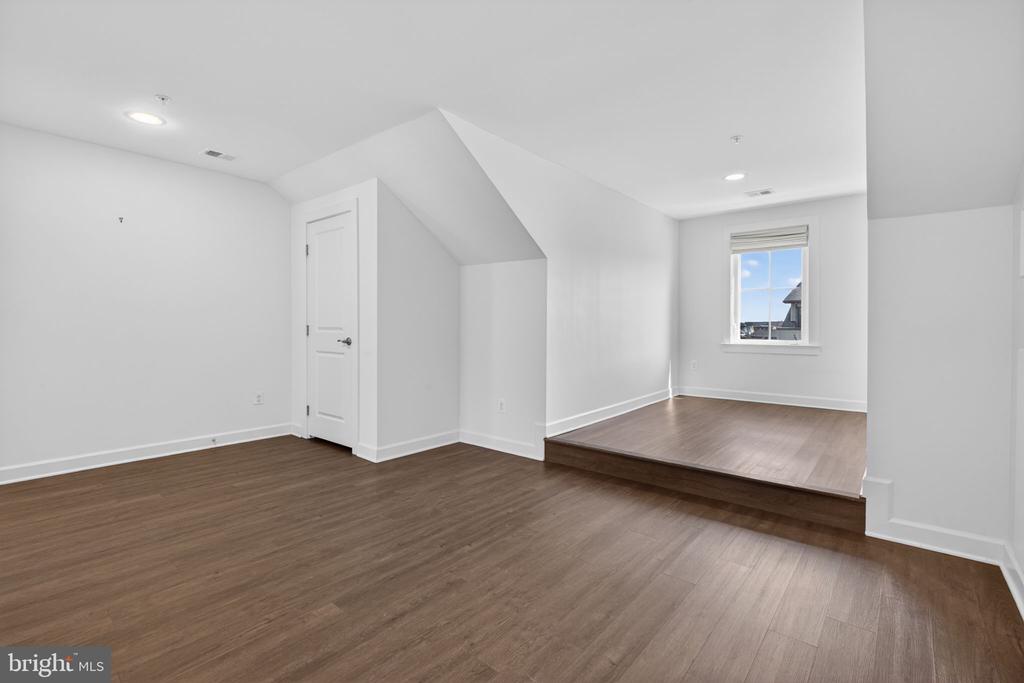 43388 WHITEHEAD TERRACE