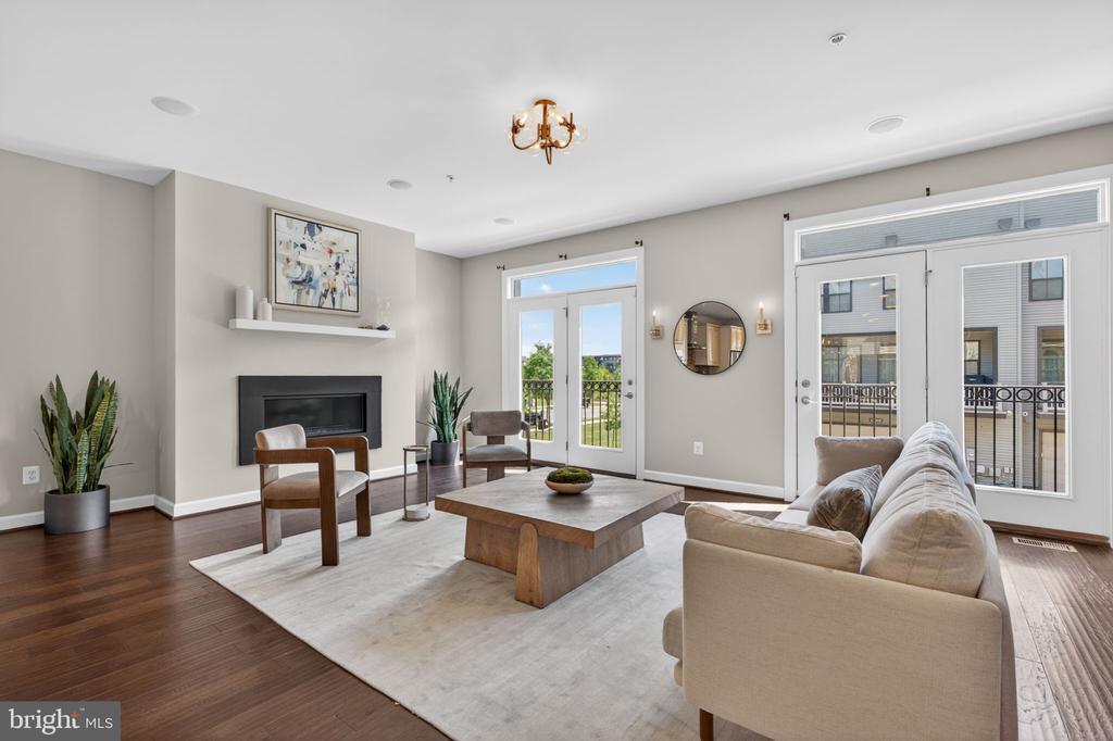 43388 WHITEHEAD TERRACE