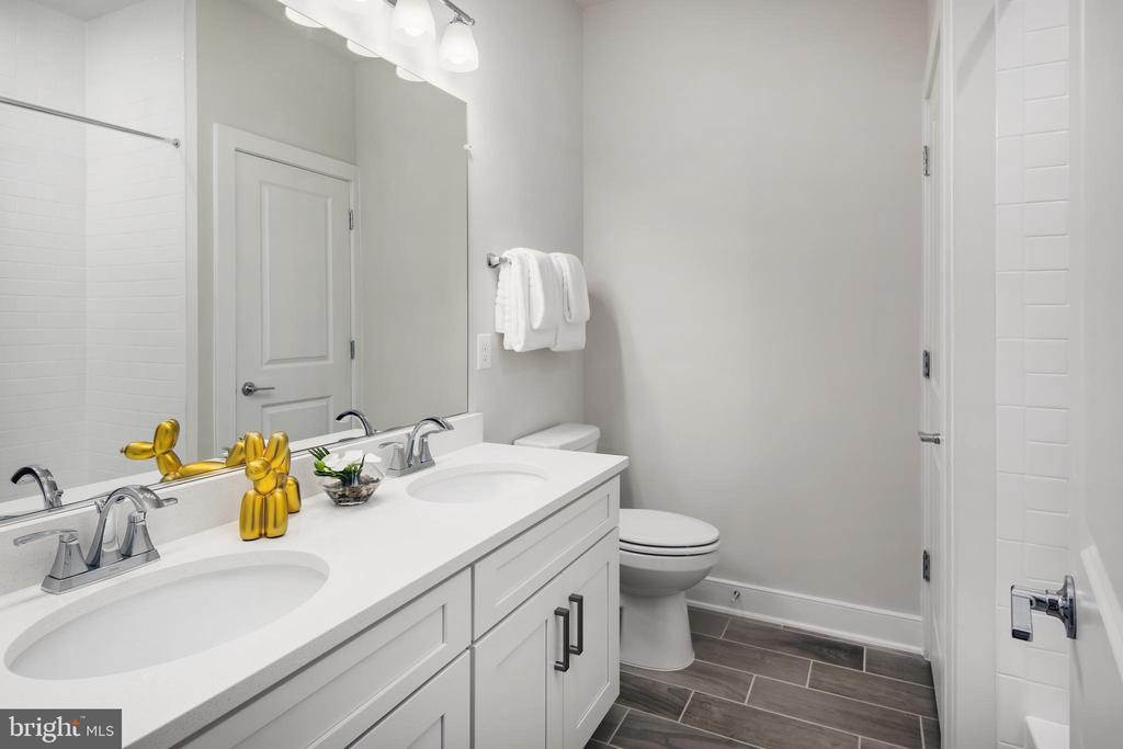 42684 CATTAIL CREEK DRIVE