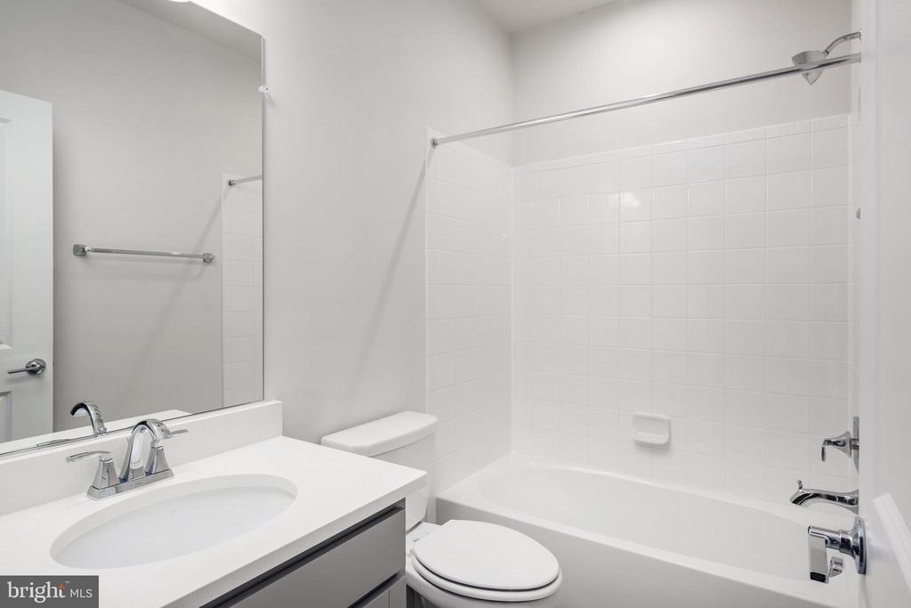 42684 CATTAIL CREEK DRIVE