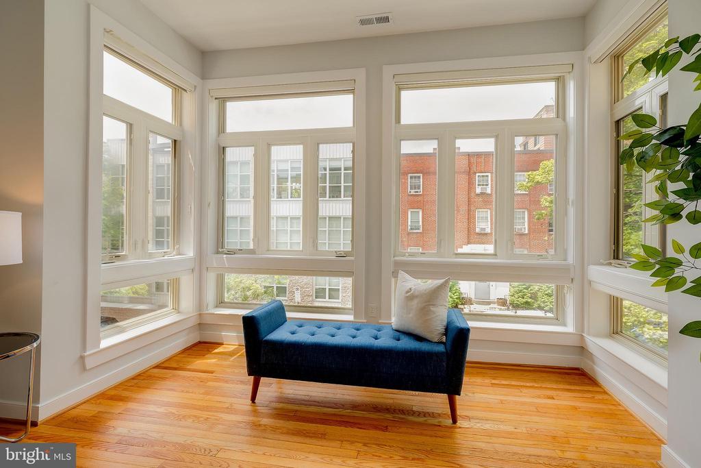 2363 CHAMPLAIN STREET NW Unit: 20