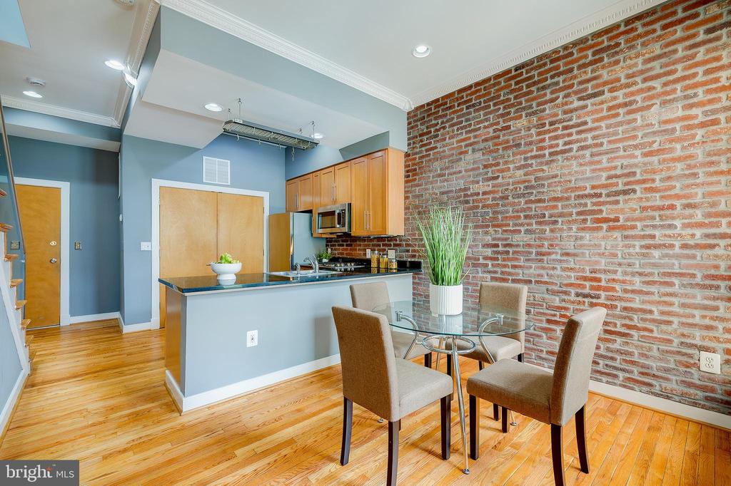 2363 CHAMPLAIN STREET NW Unit: 20