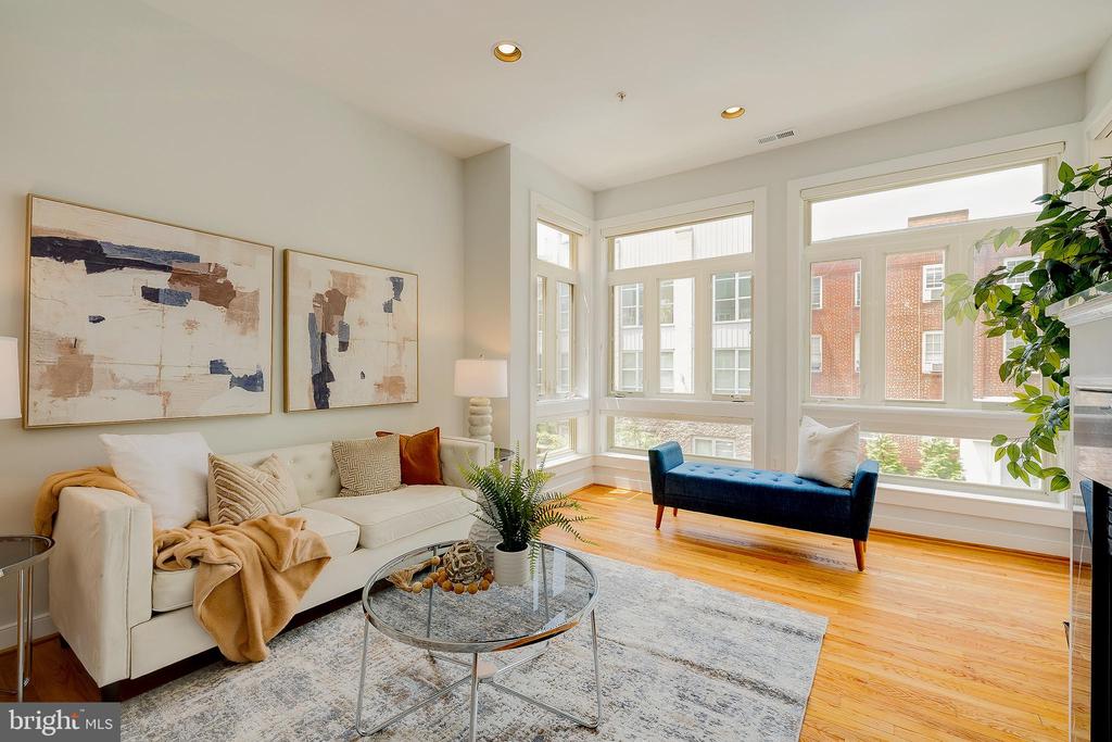 2363 CHAMPLAIN STREET NW Unit: 20