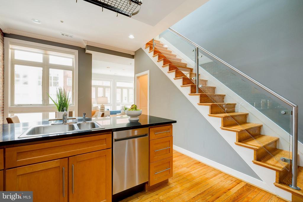 2363 CHAMPLAIN STREET NW Unit: 20