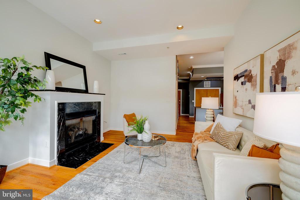 2363 CHAMPLAIN STREET NW Unit: 20