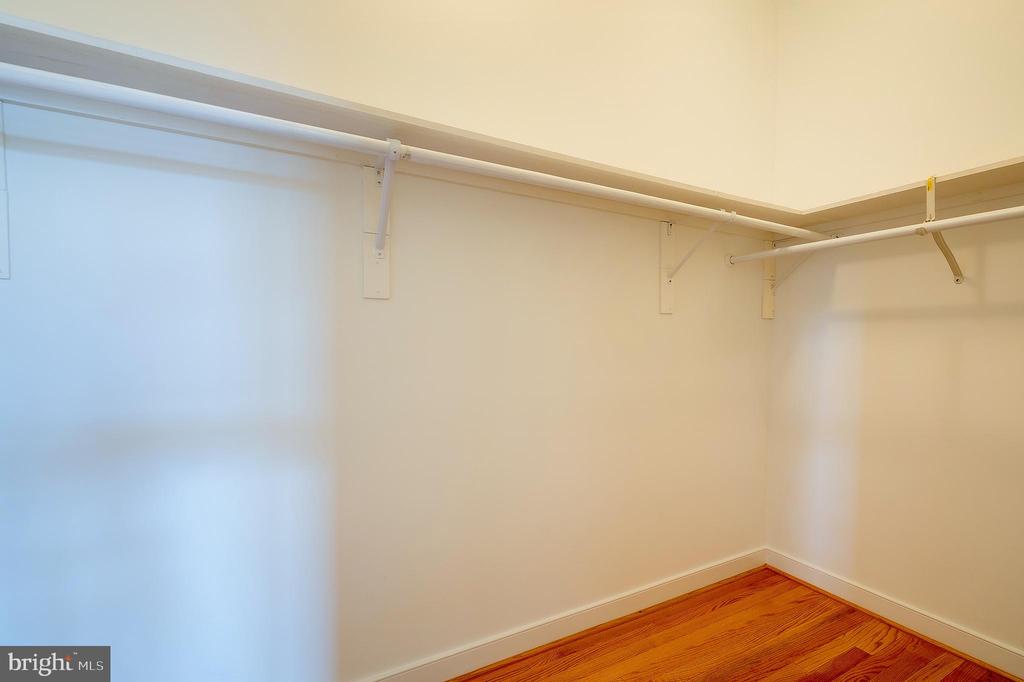 2363 CHAMPLAIN STREET NW Unit: 20
