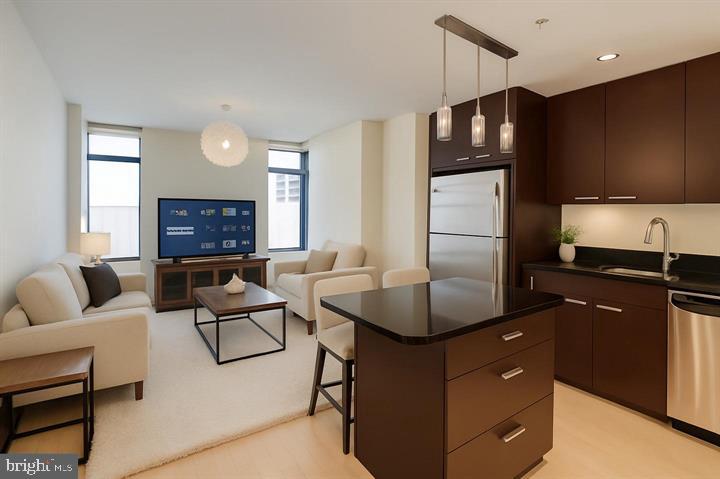 1010 MASSACHUSETTS AVENUE NW Unit: 1212