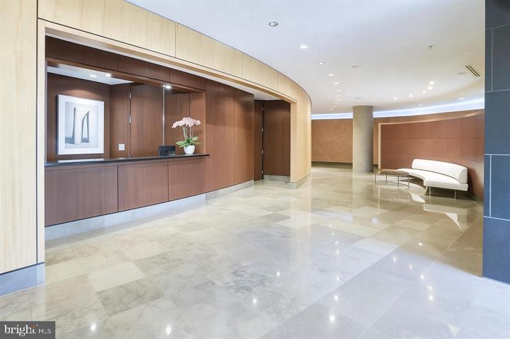 1010 MASSACHUSETTS AVENUE NW Unit: 1212
