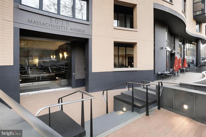 1010 MASSACHUSETTS AVENUE NW Unit: 1212