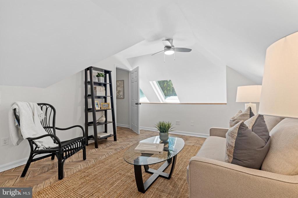 1698 BRICKHOUSE BAR COURT