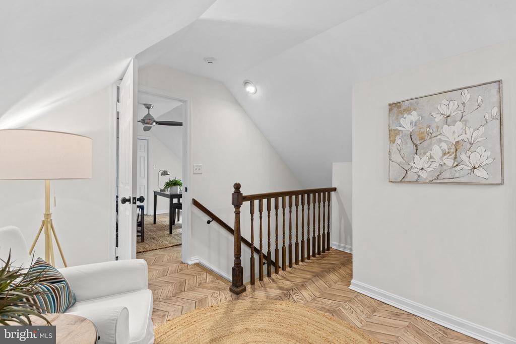 1698 BRICKHOUSE BAR COURT