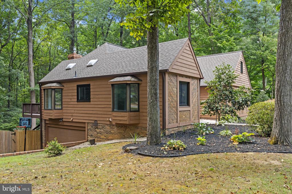 1698 BRICKHOUSE BAR COURT