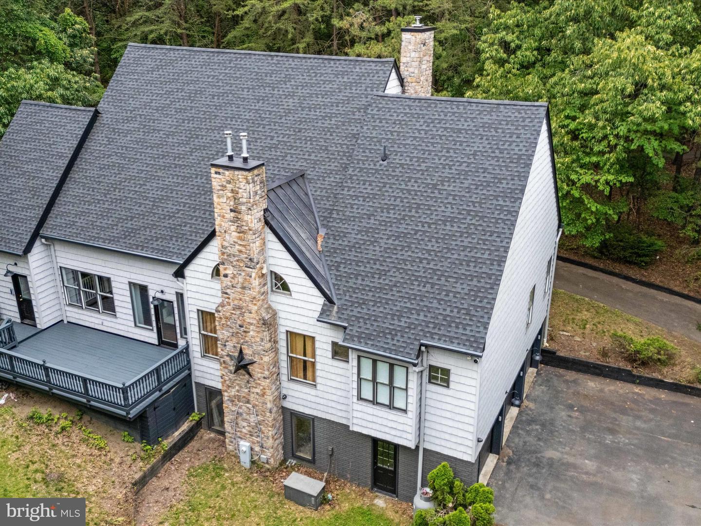 361 North Shore Rd