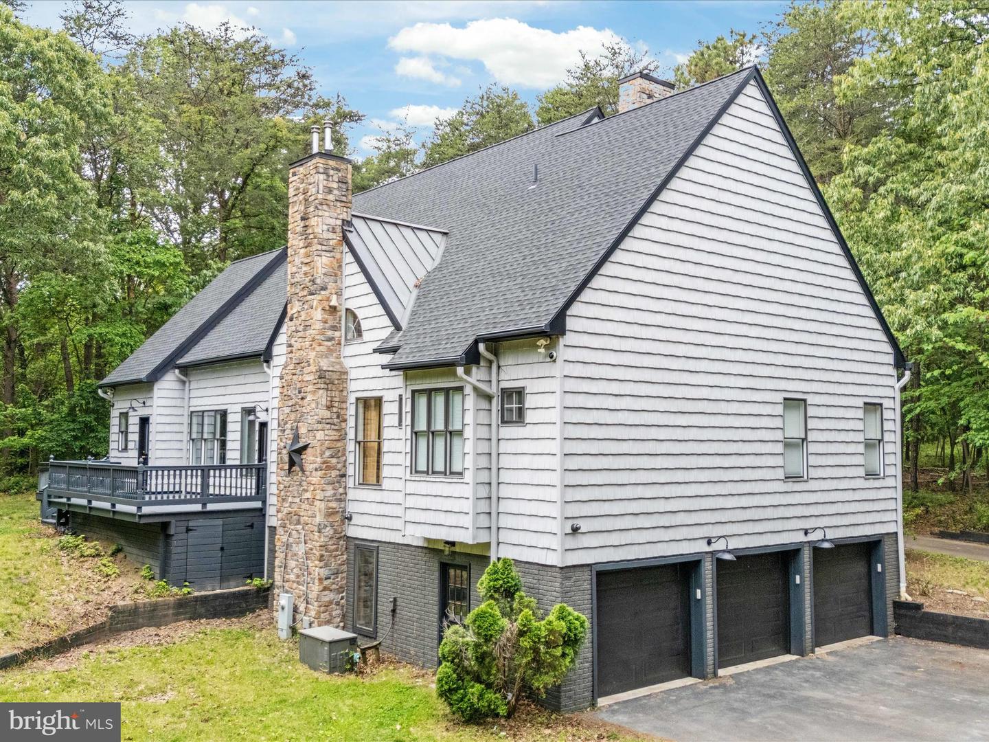 361 North Shore Rd