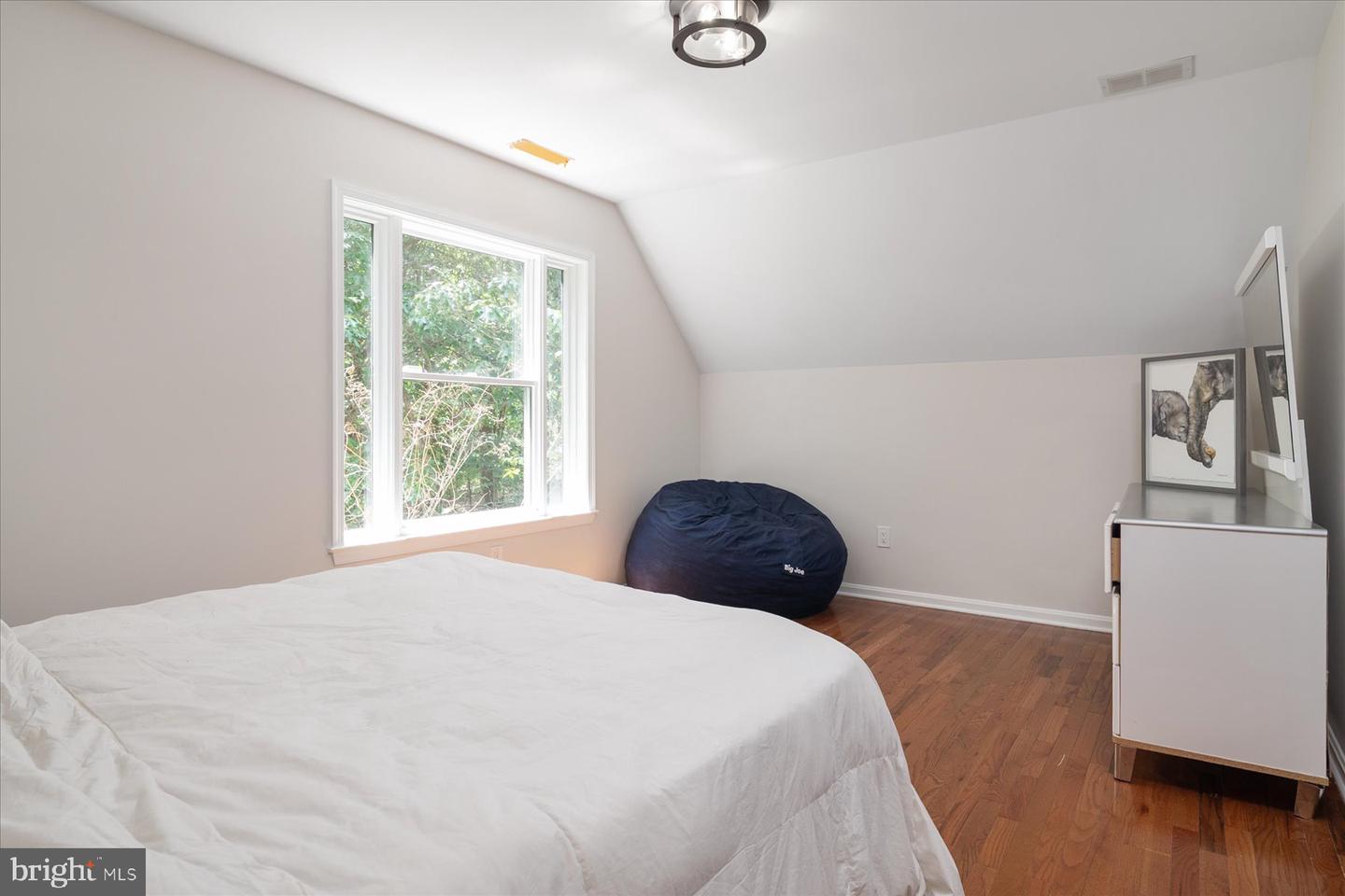 361 North Shore Rd