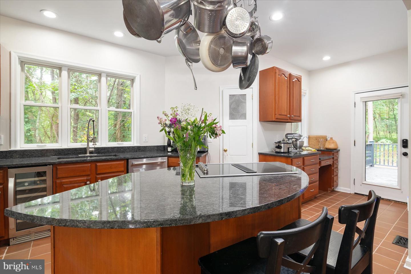 361 North Shore Rd