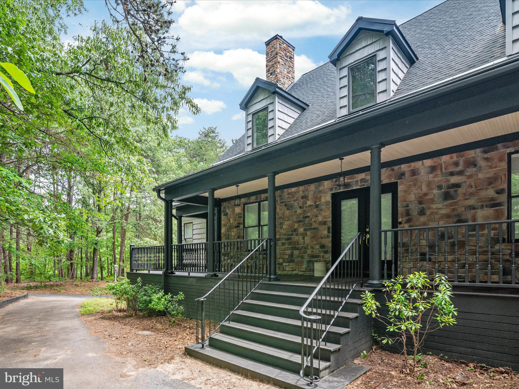 361 North Shore Rd