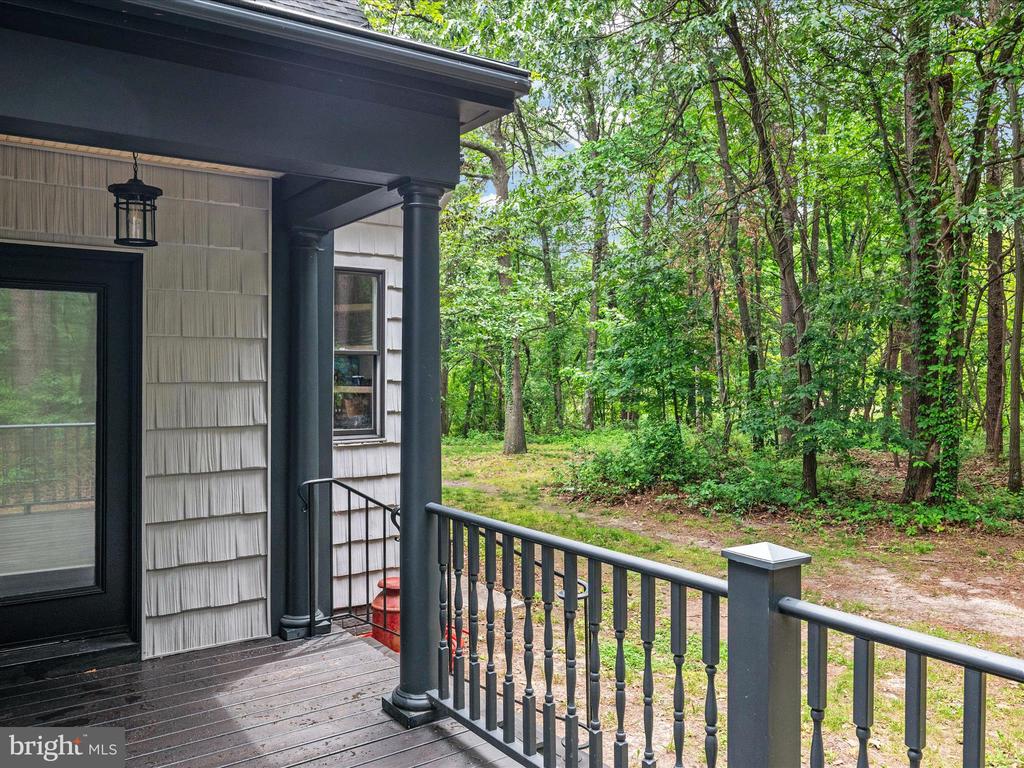 361 North Shore Rd