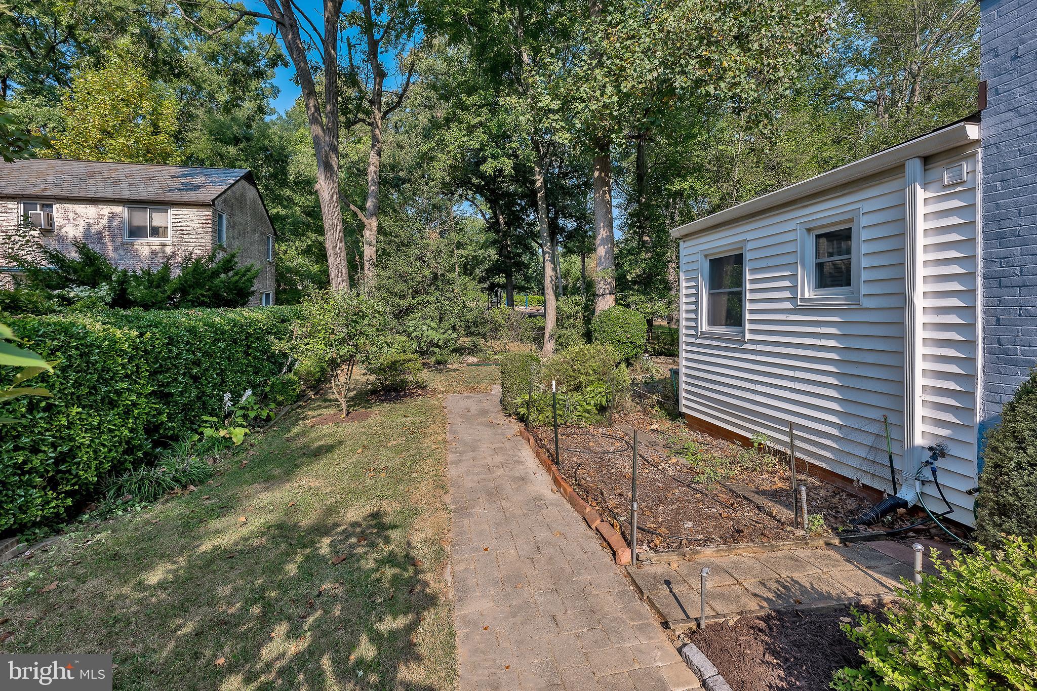 11 Ridge ROAD