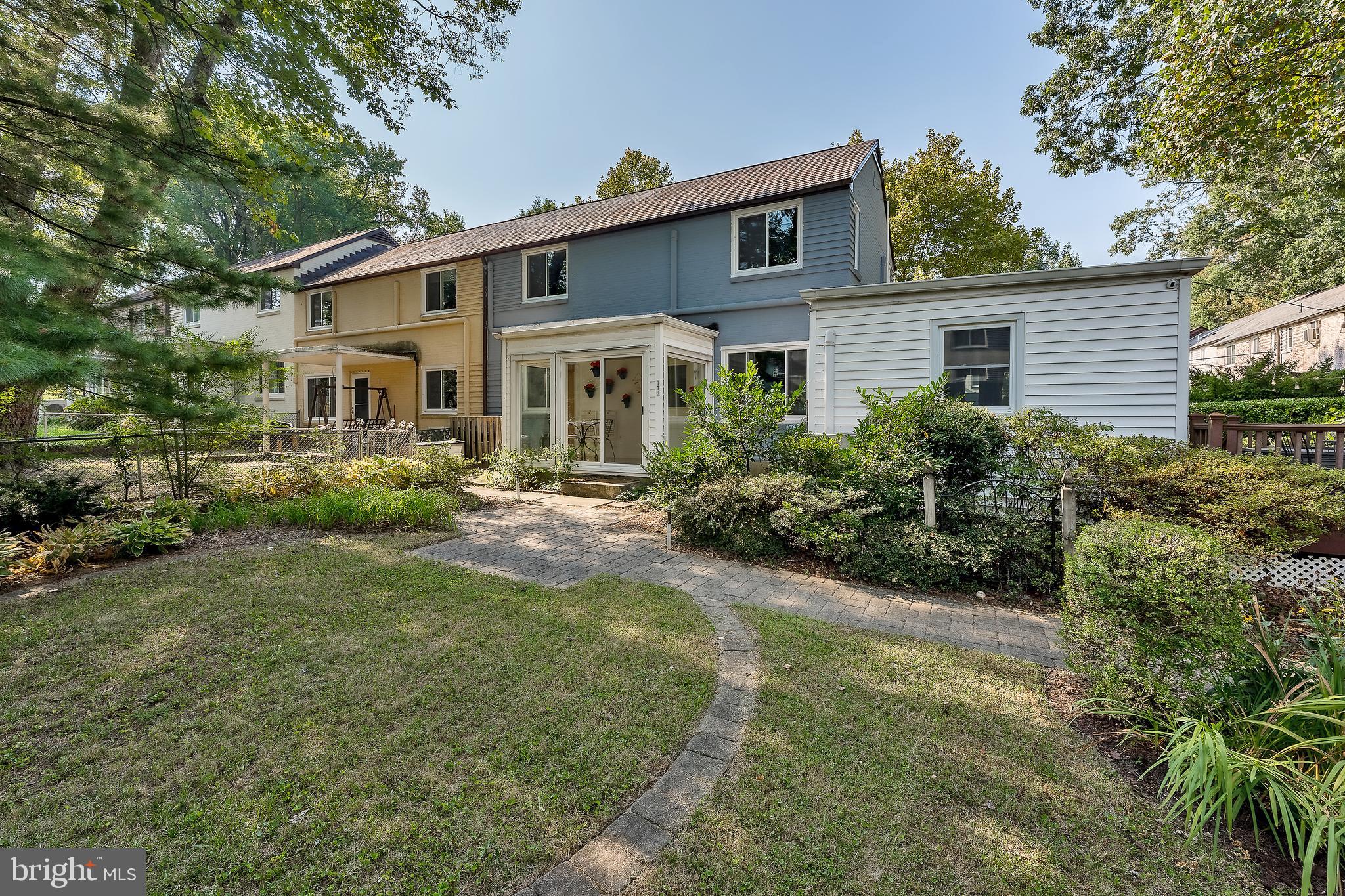 11 Ridge ROAD