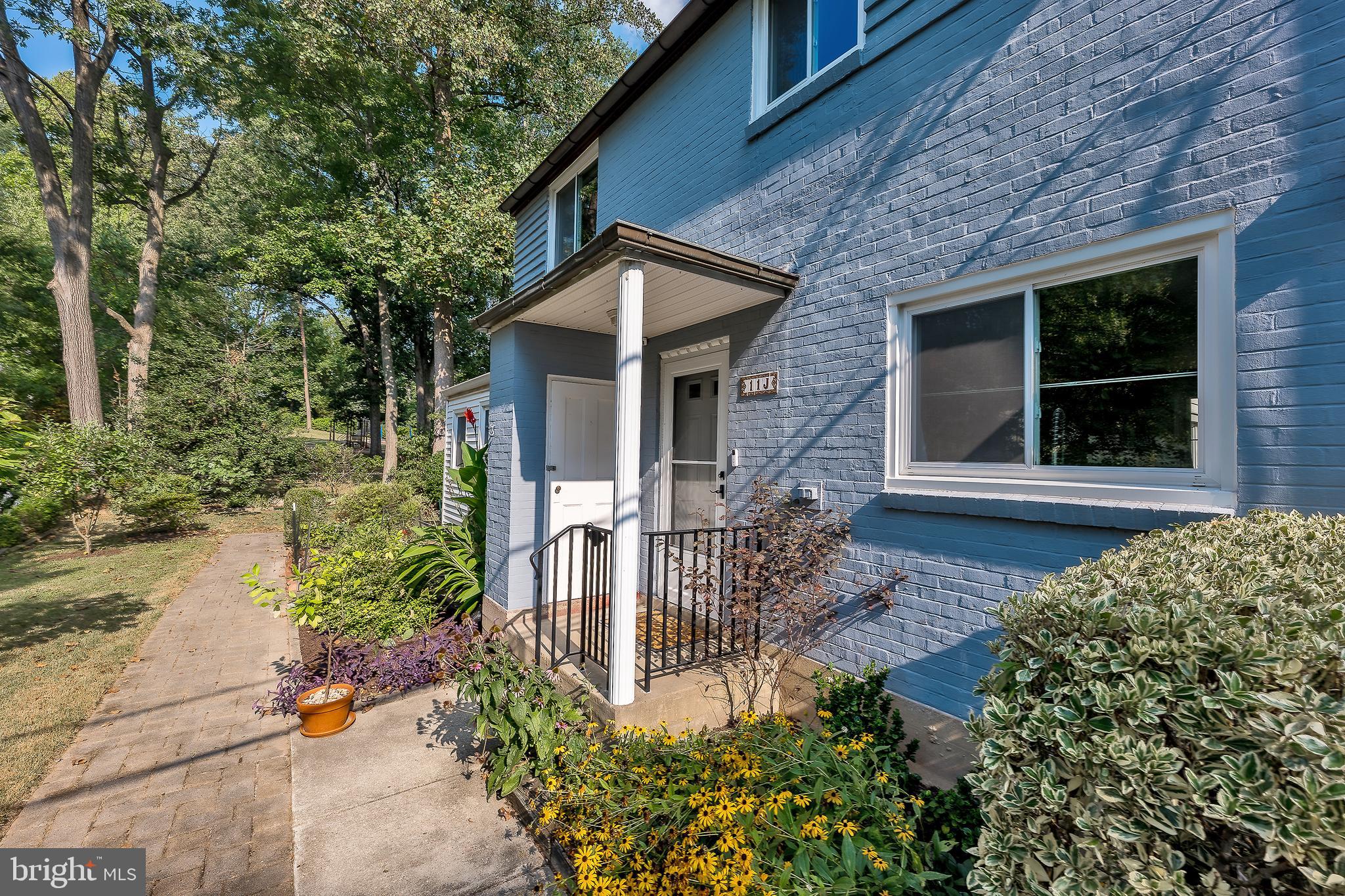 11 Ridge ROAD