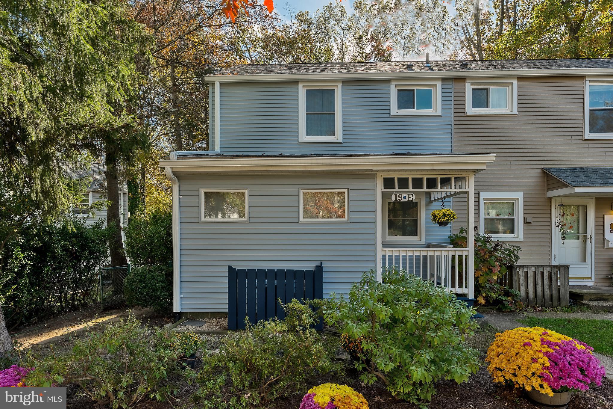 19 Hillside ROAD