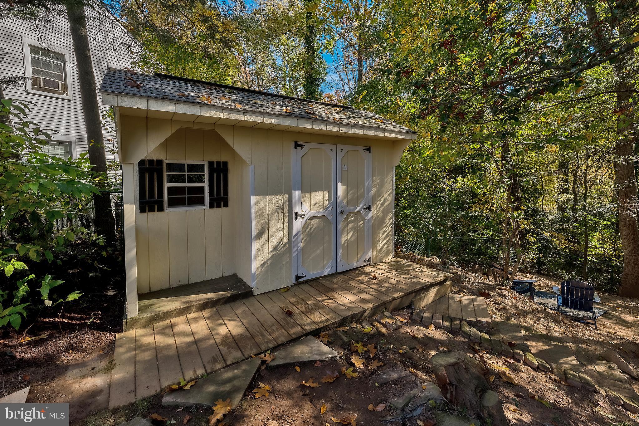 19 Hillside ROAD