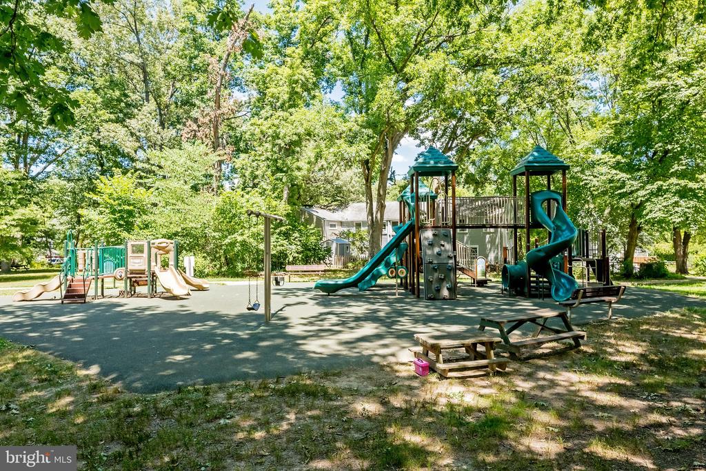 14-M Hillside Rd