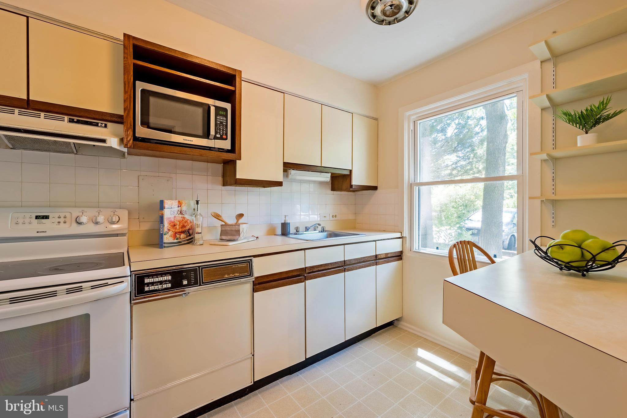 14-M Hillside Rd