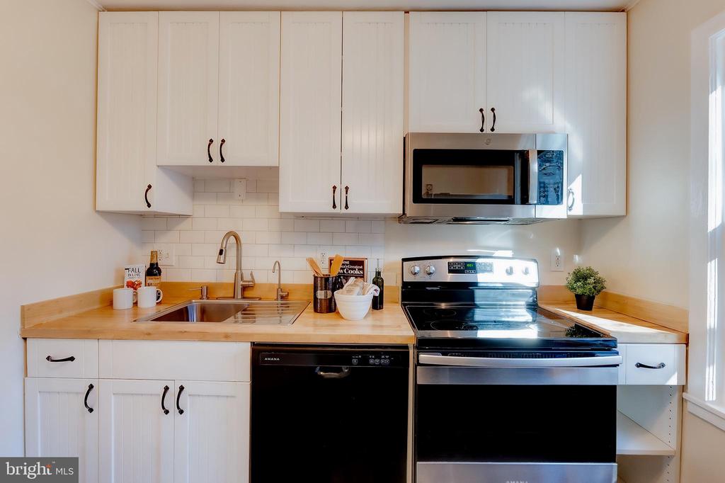 14-K Laurel Hill Rd