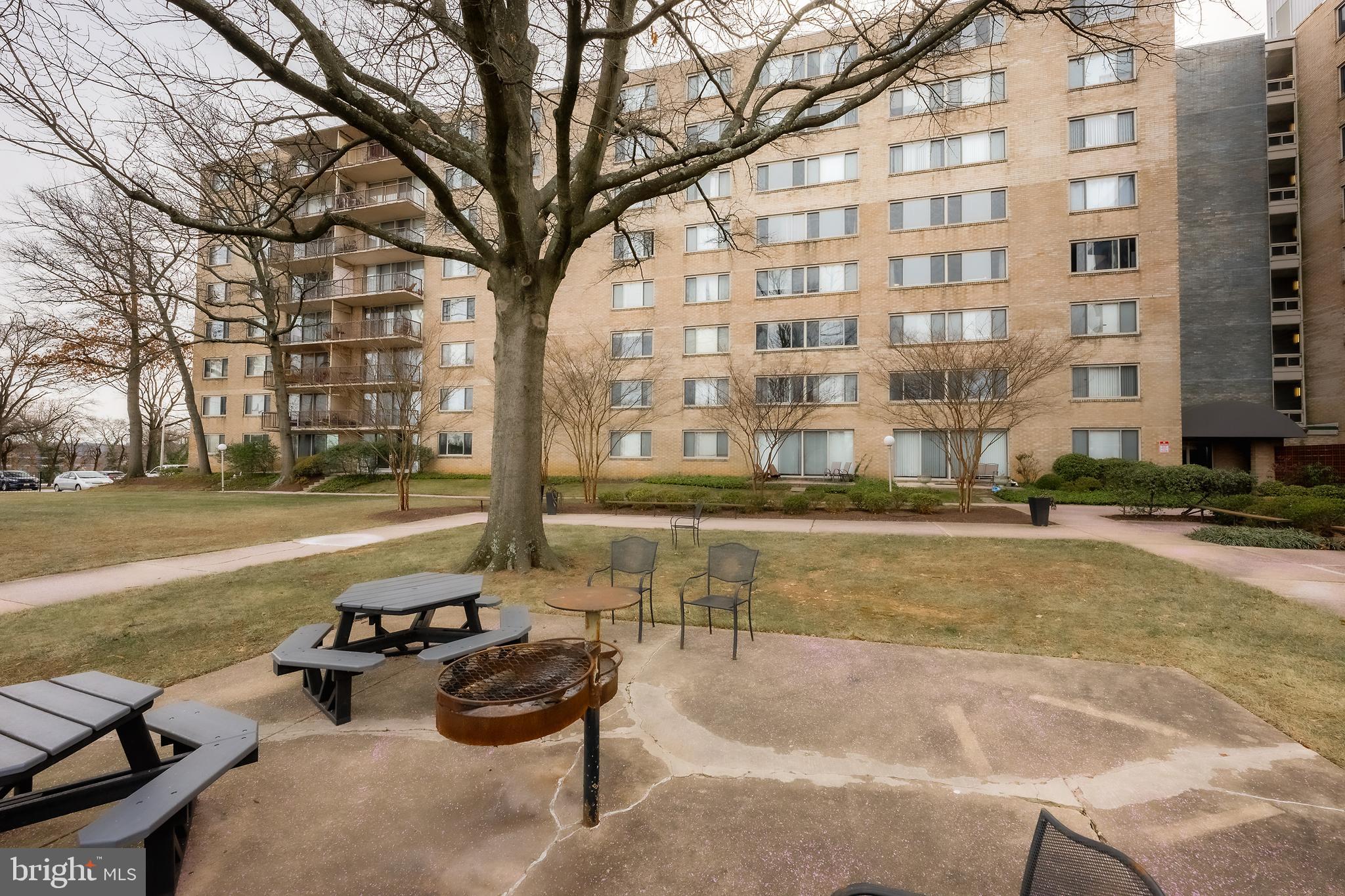 4410 Oglethorpe St #216