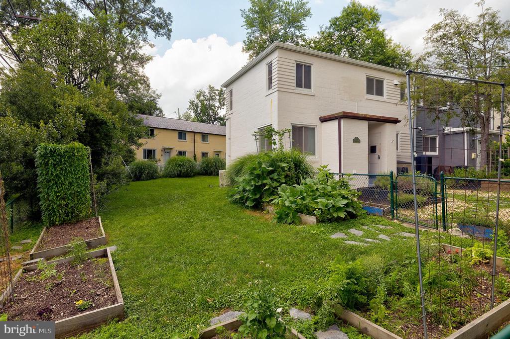 58-M Crescent Rd