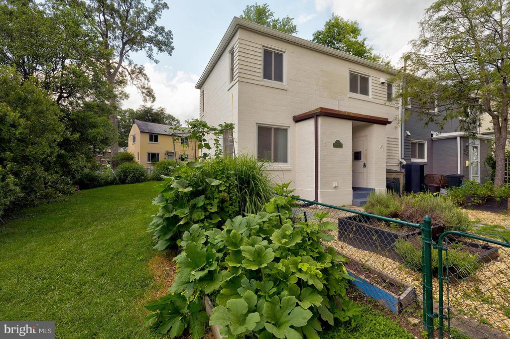 58-M Crescent Rd