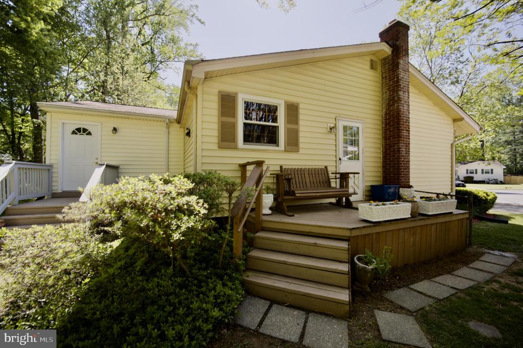 11 GREENWAY PLACE