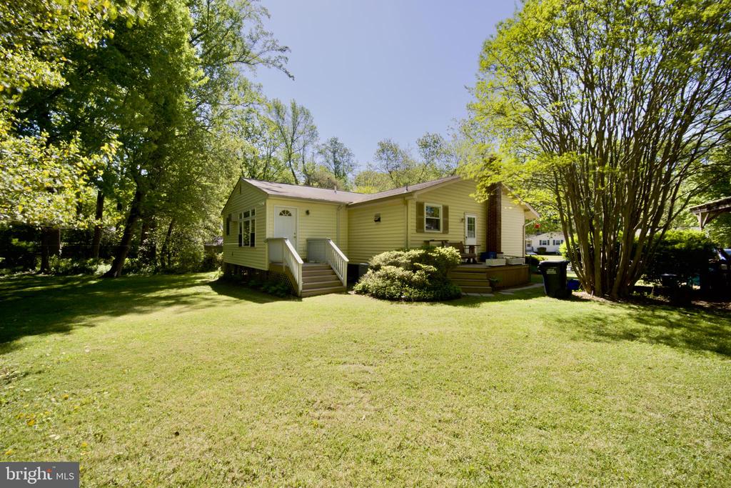 11 GREENWAY PLACE