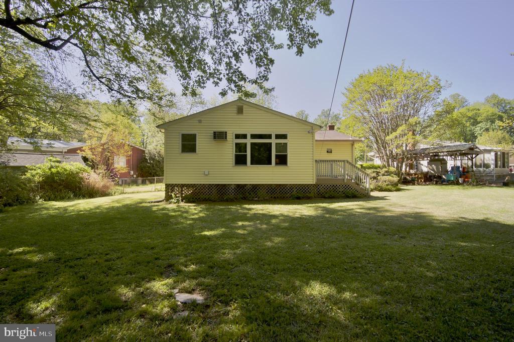 11 GREENWAY PLACE