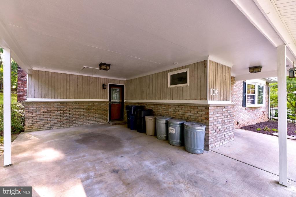 106 Tamarisk Ct