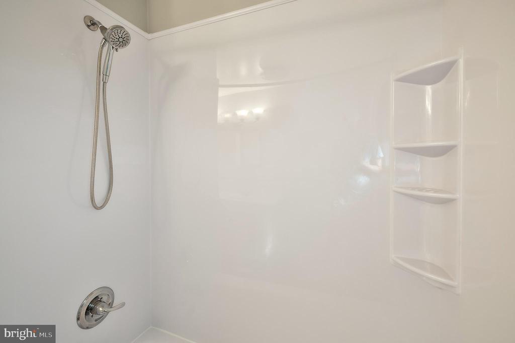 106 Tamarisk Ct