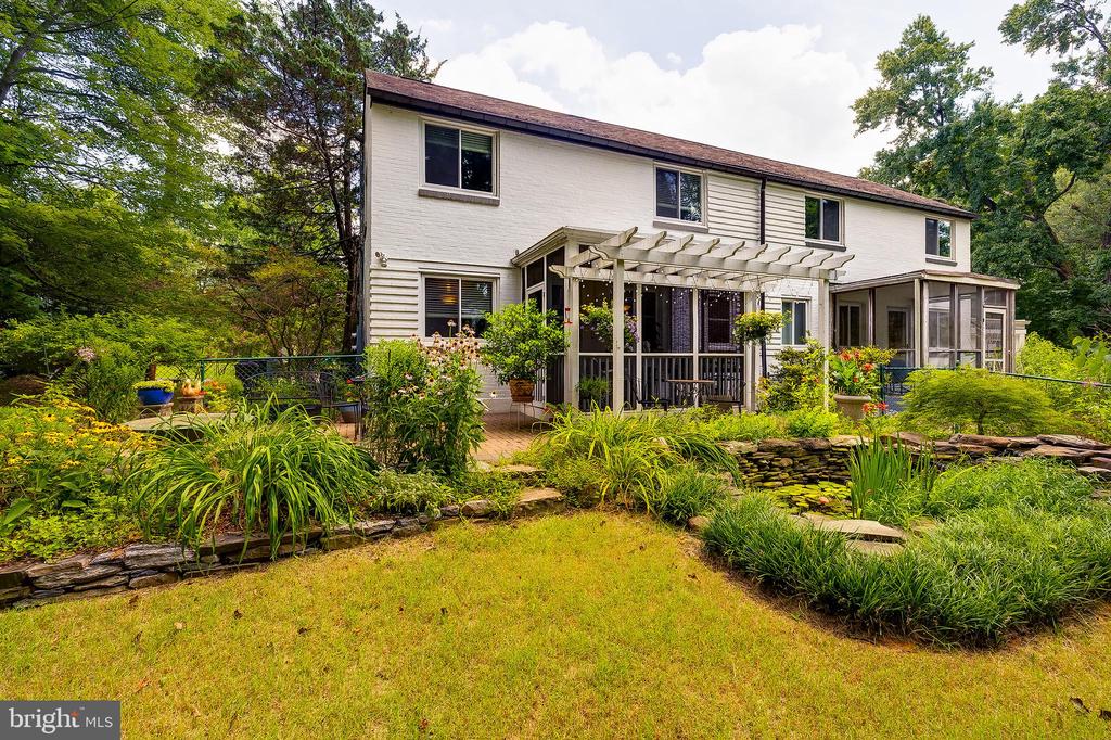2-B Ridge Rd