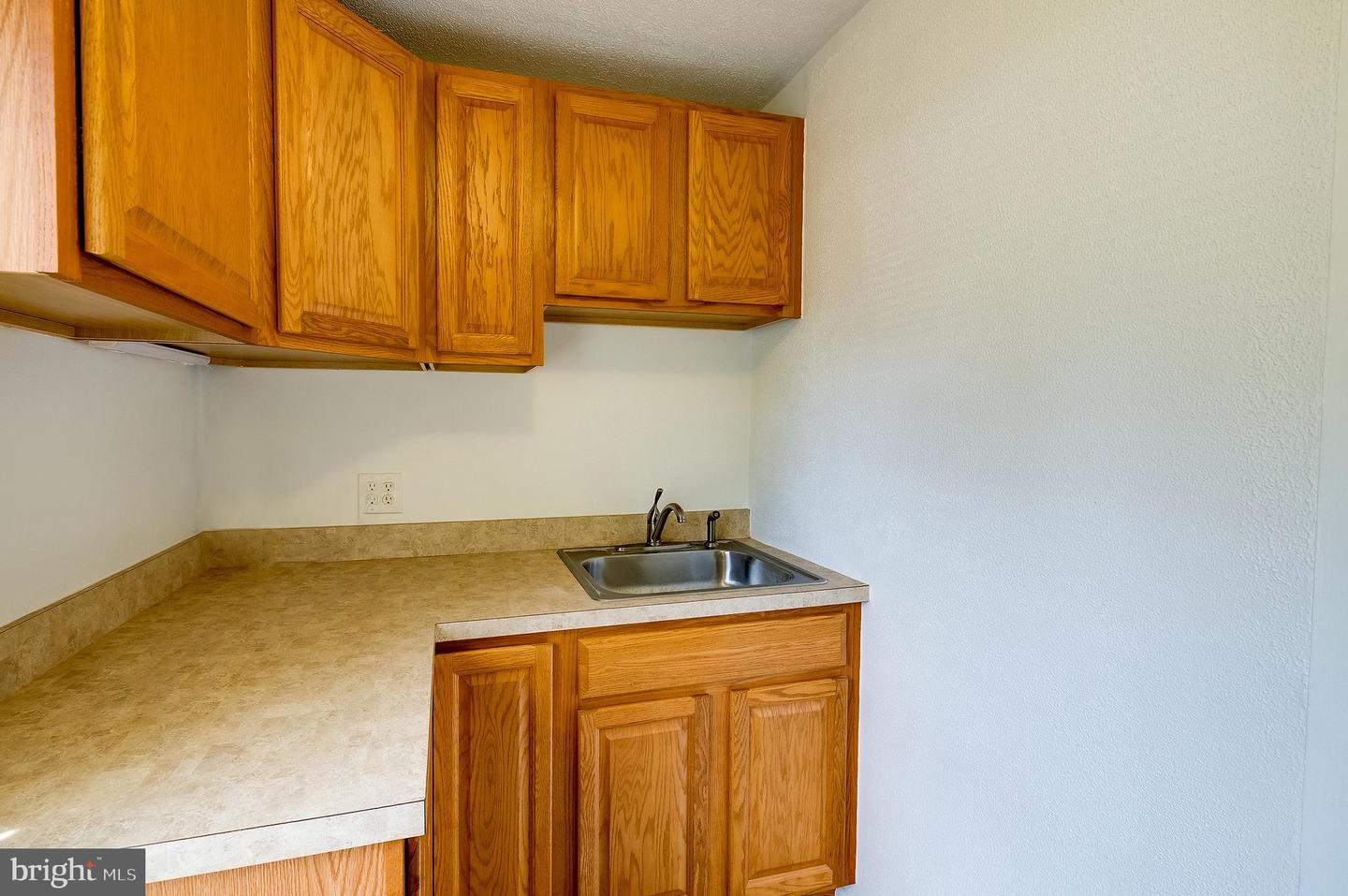 6-F Research Rd
