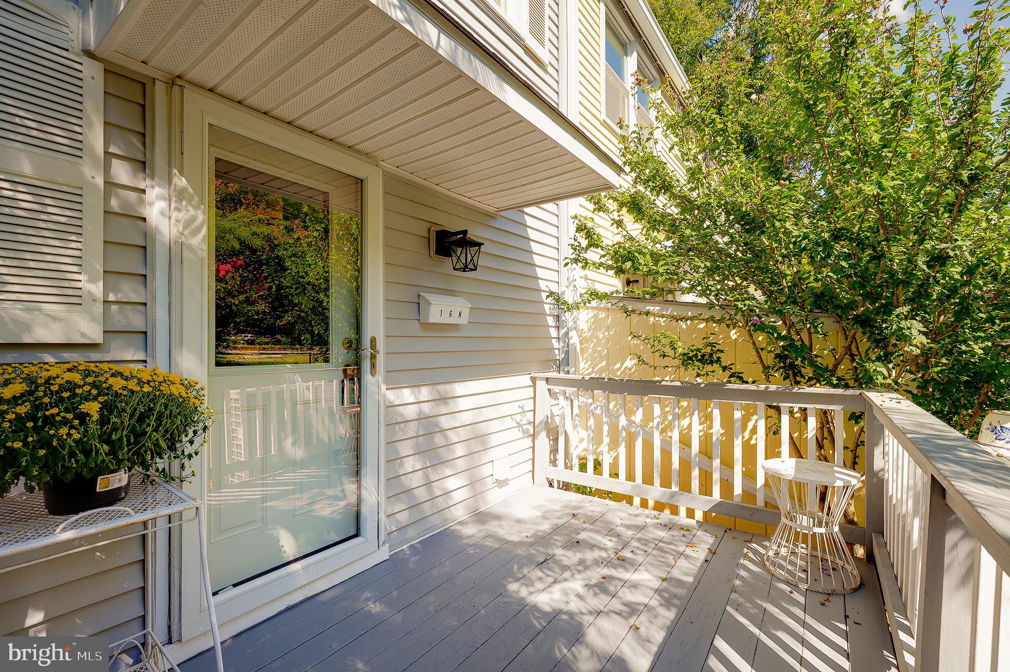 16 RIDGE ROAD N